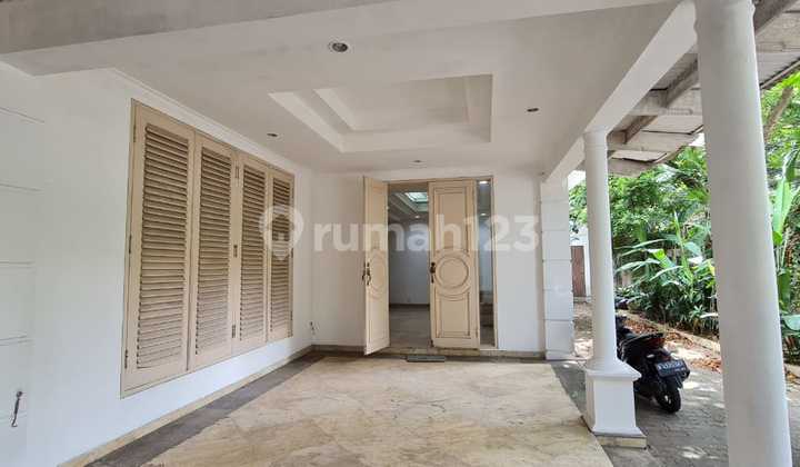 4 Bedroom House in Kebayoran, Sinabung Raya @ Spacious House Jakarta 4 Bedroom House in Kebayoran, Sinabung Raya @ Spacious House Jakarta