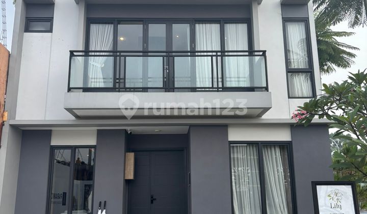 Rumah Mewah & Cantik– Paramount Petals" 2 Lantai Balkon Besar Di Bsd Tangerang