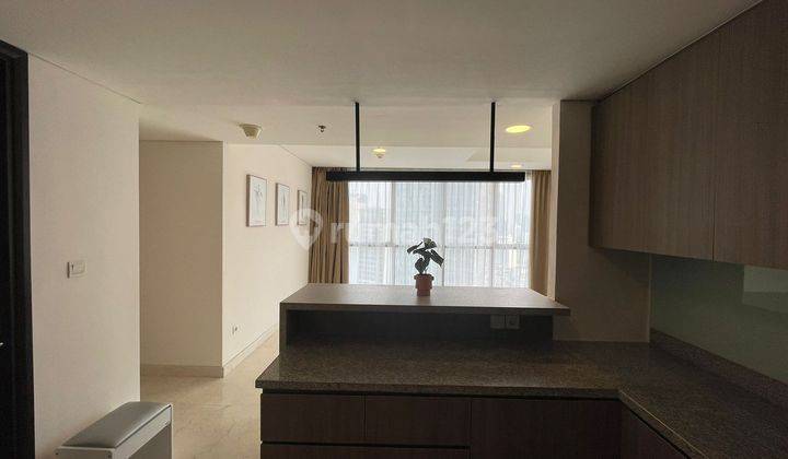 Di Jual Unit / Balkon Cantik  ( High Ceiling) 3 Kamar Tidur Apartemen Ciputra World Jakarta 2 / Tower The Residence 2