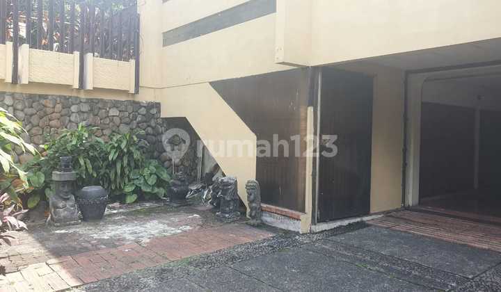Rumah Lama Darmawangsa Harga Murah Taman Cantik 2