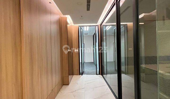 Rent / Sale Office 1 Floor At Sahid Sudirman Residence , High Floor , Beautiful View 1