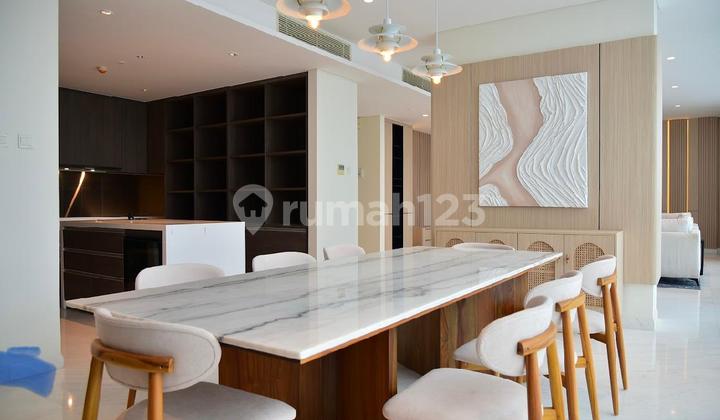 Casadomain - Rent Apartment Large Size 4 Bedrooms High Floor in Jakarta Casadomain - Rent Apartment Large Size 4 Bedrooms High Floor in Jakarta