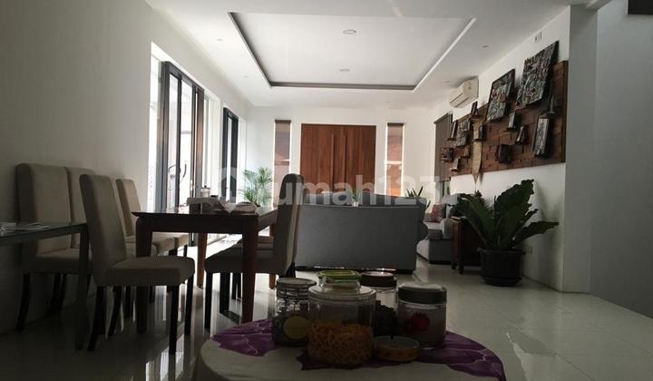 Rumah Cantik Mewah 3 Lantai With Private Pool Jual Murah Di Dekat Sekolah Internasional Jakarta 2