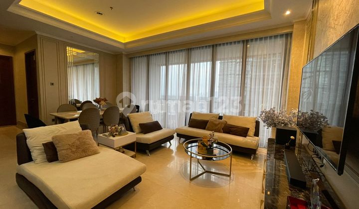 District 8 Apartment, 4 Bedrooms with Pool View - SCBD.Senopati Jakarta