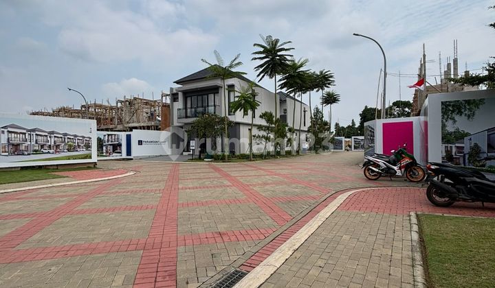 "Luxury & Beautiful House – Paramount Petals, 2 Floors with Large Balcony in BSD Tangerang" 2