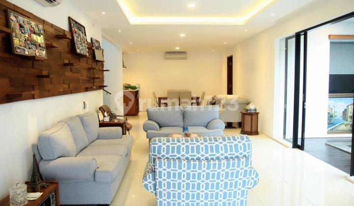 Rumah Mewah Cantik +private Pool Di Cipeteraya 5kamar Jual Murah Dijakarta