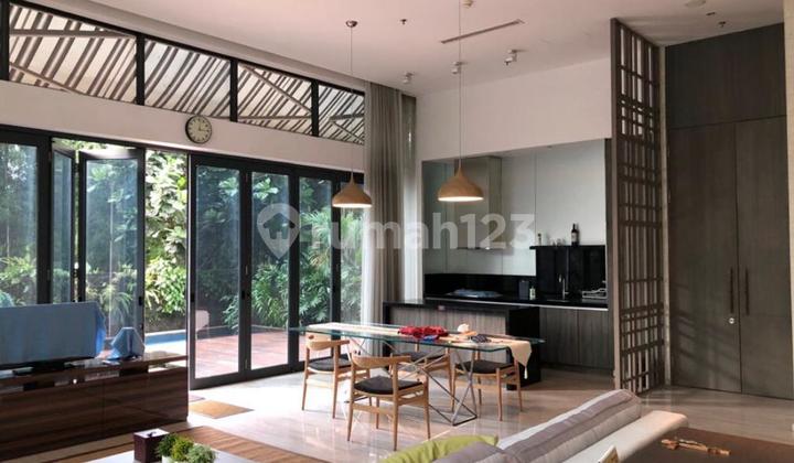 Verde Apartemen For Rent East Tower | Ground Floor | 2br | 300m² | Poolside Patio | $6,000/mo 2