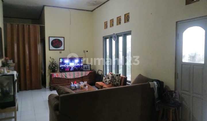 Business House or Cafe East Jogja, A Step Away from Adisucipto Airport. 2