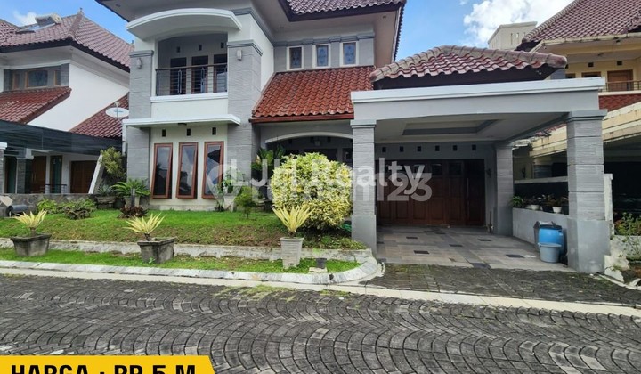 Luxury Home in the Elite Pesona Merapi Housing Complex, Jl Kapten Haryadi, Sleman.
