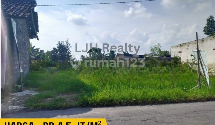 For Sale Land Location: Condong Catur, Sleman