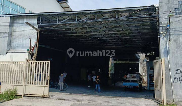 Gudang Luas Dan Strategis di Pinggir Jalan Besar Yogyakarta  2