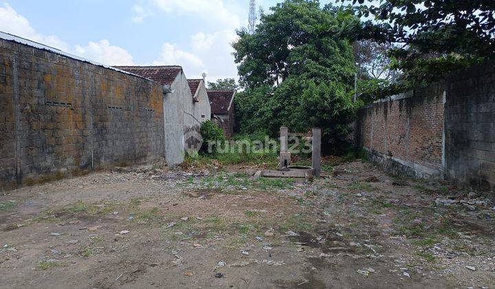 Tanah Tepi Jl Magelang Utara Pintu Terminal Jombor 2