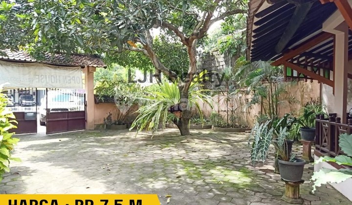 Dijual Rumah Asri Dan Halaman Luas, Pinggir Jalan Ring Road Timur (Maguwo)