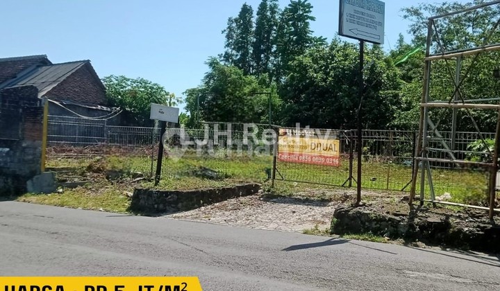 For Sale: Vacant Land. Location: Jl Kaliurang km 10, Across from Gentan Market.