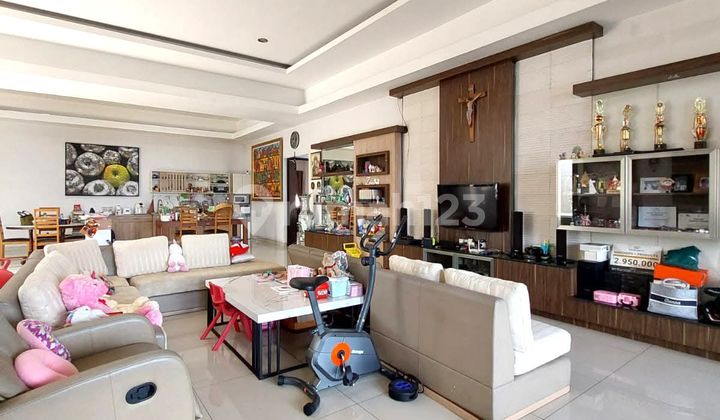 Dijual !! Tempat Usaha & Tempat Tinggal Spek Mewah Dilengkapi Dg Rofftop View Merapi, Lokasi : Jl. Ringroad Utara Maguwoharjo 2