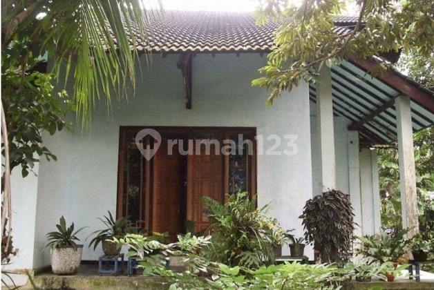 Own it now!! A house with a spacious yard. Strategic location by the main road in Kalasan. 2