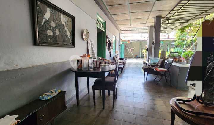 Rumah Model Vintage Dengan Halaman Luas Berlokasi di Sumberejo, Klaten selatan.  2