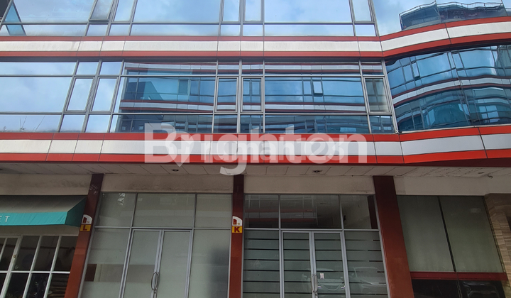 4-STORY LINKED RUKO IN KEBON JERUK SPACIOUS PARKING STRATEGIC LOCATION NEAR TOLL GATE