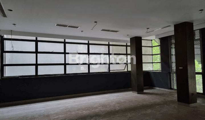 RUMAH 3 LANTAI HANG LEKIR SENAYAN KEBAYORAN BARU PARKIR LUAS COCOK UNTUK KANTOR SHOWROOM KLINIK 2