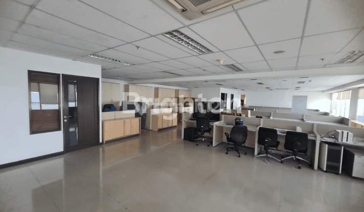 OFFICE SPACE PERKANTORAN GRAND SLIPI TOWER 1100 M2 SEMI FURNISHED 1