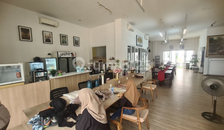 Mini Building Row House 3 Floors Bintaro Ready to Live In Strategic Commercial Area 2