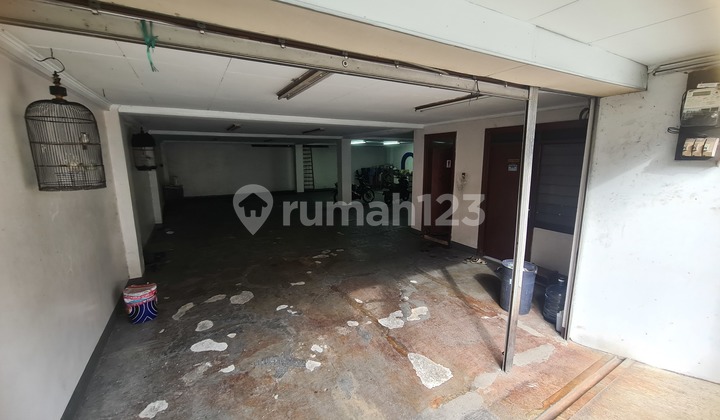 RUMAH 2 LANTAI EX KANTOR DI PAKUBUWONO ADA BASEMENT PINGGIR JALAN BESAR 2