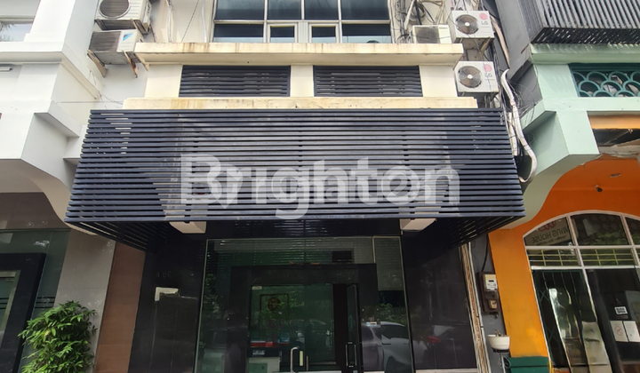 RUKO PERMATA SENAYAN 4 LANTAI HADAP JALAN FULL FURNISHED SIAP HUNI 1