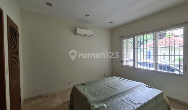 RUMAH MEWAH EX KEDUTAAN KEBAYORAN BARU DOUBLE GATE PARKIR LUAS BISA UNTUK USAHA 2