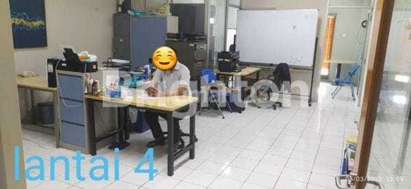 PERMATA SENAYAN 4-STORY SHOPHOUSE FORMERLY OFFICE FACING STREET FURNISHED READY TO OCCUPY 2