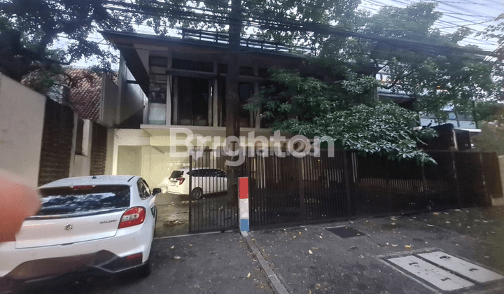 RUMAH 3 LANTAI HANG LEKIR SENAYAN KEBAYORAN BARU PARKIR LUAS COCOK UNTUK KANTOR SHOWROOM KLINIK 2