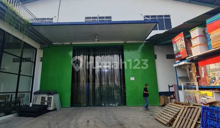 WAREHOUSE AND OFFICE FURNISHED 1300 M2 SEMANAN DAAN MOGOT FLOOD-FREE READY FOR OCCUPANCY