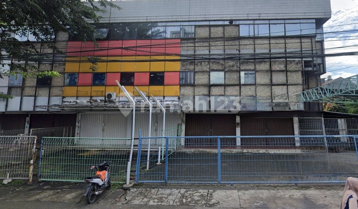 RUKO GANDENG 2 LANTAI KEBAYORAN LAMA DEKAT PERMATA HIJAU EX MINIMARKET PARKIR LUAS