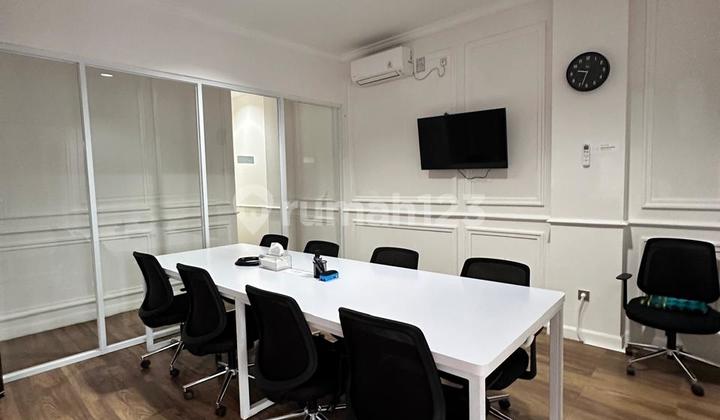 5-Story Attached Shophouse on Arteri Pondok Indah with Elevator, Ready to Occupy, Former Office 2