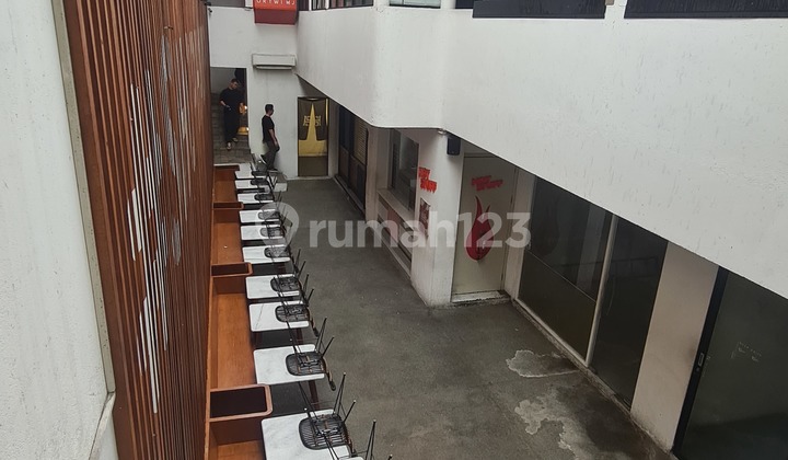 Ruang Usaha Menteng 2 Lantai Ex Resto Area Komersil dan Kuliner Parkir Luas