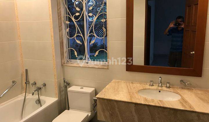 RUMAH 2 LANTAI HOEK EX KANTOR WIJAYA KEBAYORAN BARU DEKAT SCBD STRATEGIS 2
