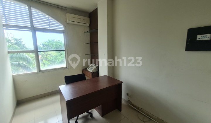 PERMATA SENAYAN 4-STOREY SHOPHOUSE FURNISHED EX-OFFICE ROAD-FACE READY TO OCCUPY 2