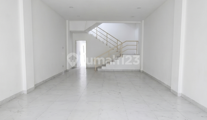 Permata Senayan 4-Storey Shophouse, Former Office, Very Neat, Ready to Occupy 2