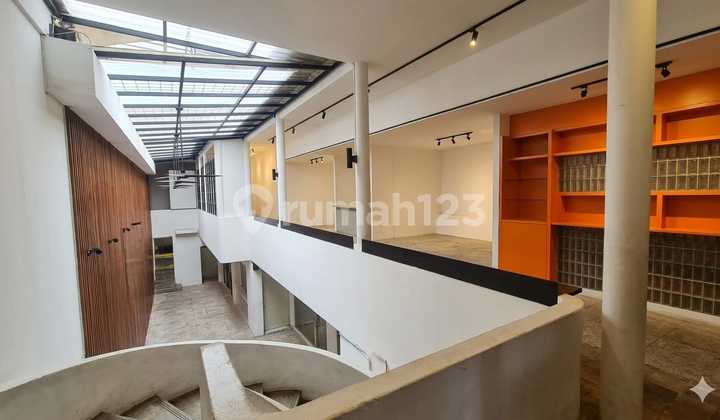Ruang Usaha Lantai 2 Menteng Area Komersil Premium Parkir Luas Ruang Usaha Lantai 2 Menteng Area Komersil Premium Parkir Luas
