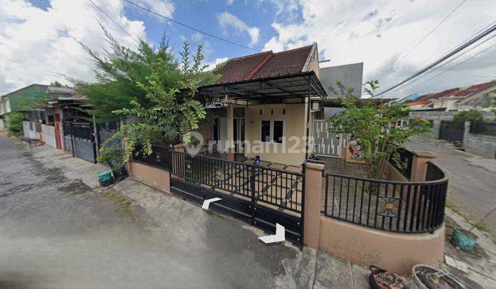 Rumah Hook Cantik Di Perumahan Amanda Regency Lumajang 1