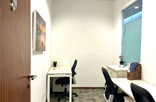 Office Unit Rental Furnished for 4 People in Manhattan Square Tb Simatupang