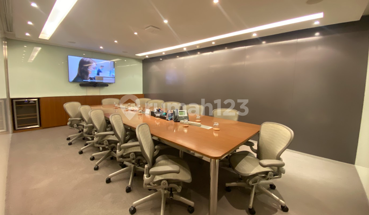 Furnished Unit Office for 4 People at Sampoerna Strategic Near MRT
