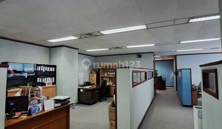 Disewakan Kantor Wisma Nugra Santana Luas 371 M2 Fitted Sudirman 1