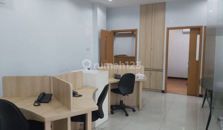 Sewa Kantor Epicentrum Walk Office Suite 81 m2 Furnished Kuningan 2