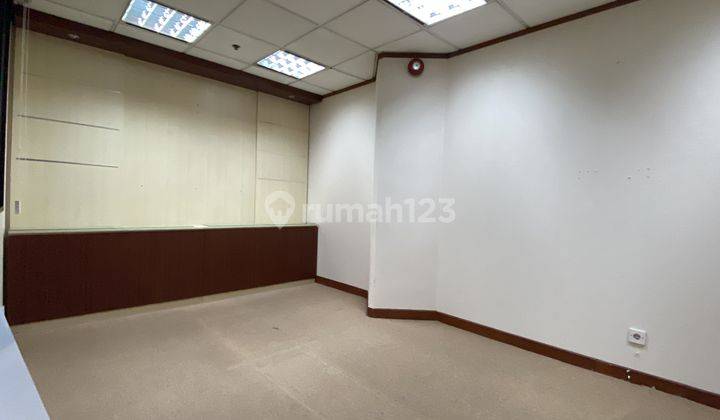 Sewa Kantor Sequis Centre 85 M2 Fitted Dekat Mrt Istora Mandiri 7