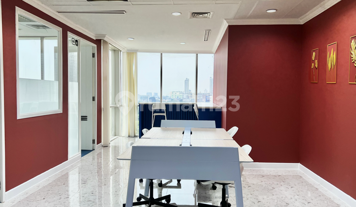 Furnished Office Unit for 3 People for Rent in Batavia Tower Near MRT