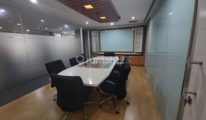 Sewa Kantor Palma One 132 M2 Furnished di Kuningan Dekat Lrt 1