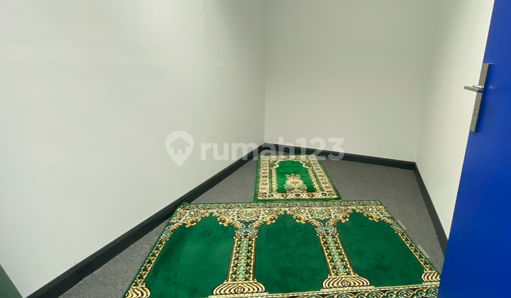 Furnished Office Rental for 4 People in Menara Cakrawala Near Sarinah