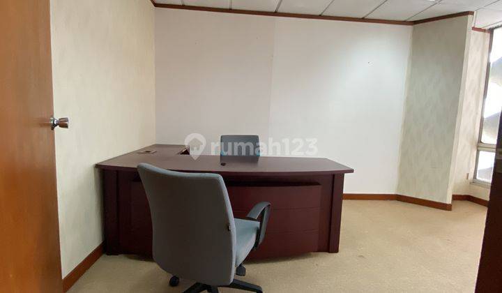 Sewa Kantor Sequis Centre 85 M2 Fitted Dekat Mrt Istora Mandiri 5