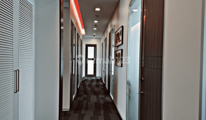 Sewa Private Office Furnished Siap Ditempati 6 Pax di Sovereign 2