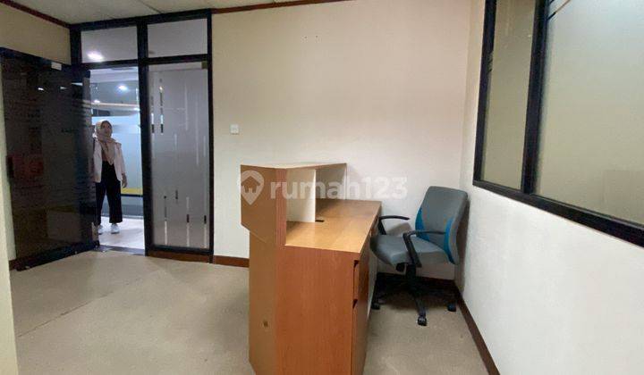 Sewa Kantor Sequis Centre 85 M2 Fitted Dekat Mrt Istora Mandiri 6